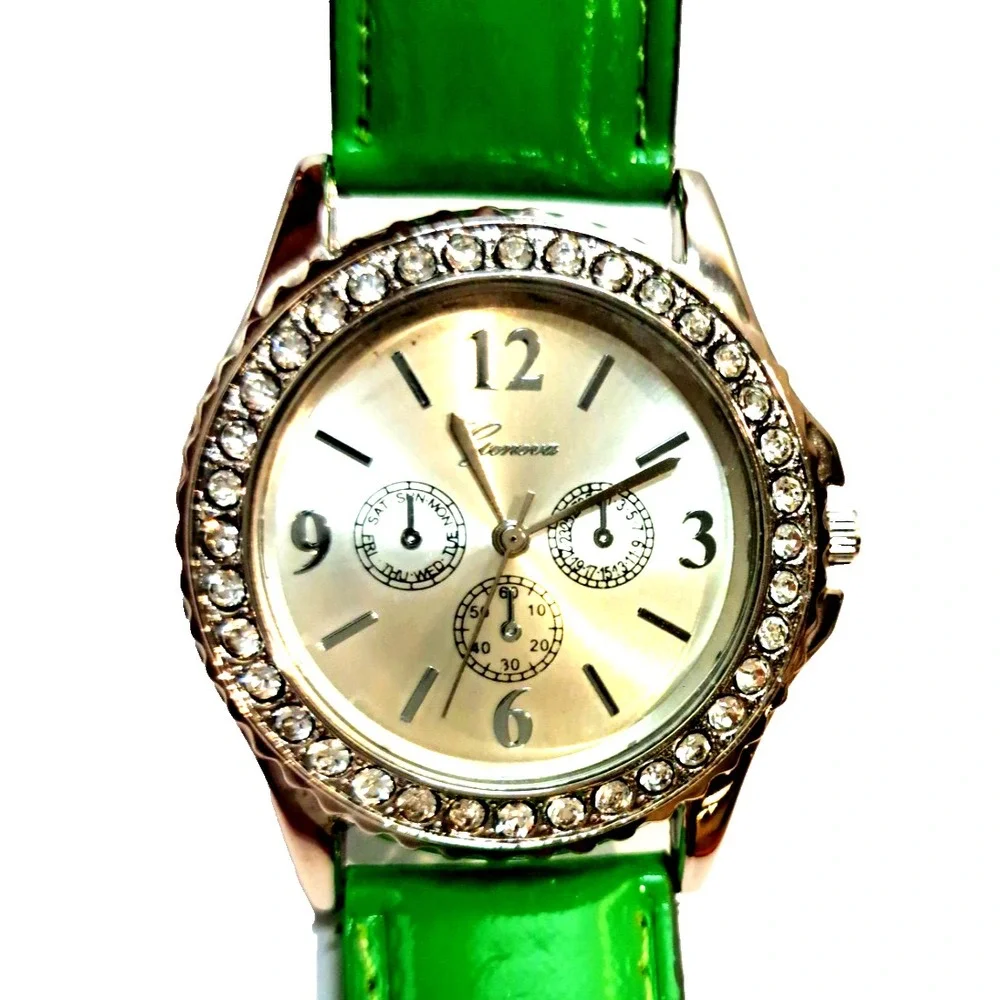 Lot of 2 Preppy Watches Caribbean Joe Pineapple Pink Geneva Rhinestone‎ Green